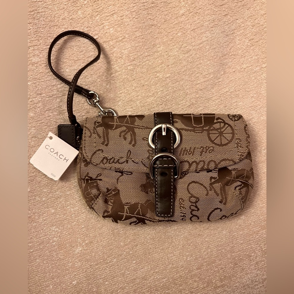 AUTHENTIC COACH WRISTLET 🌸